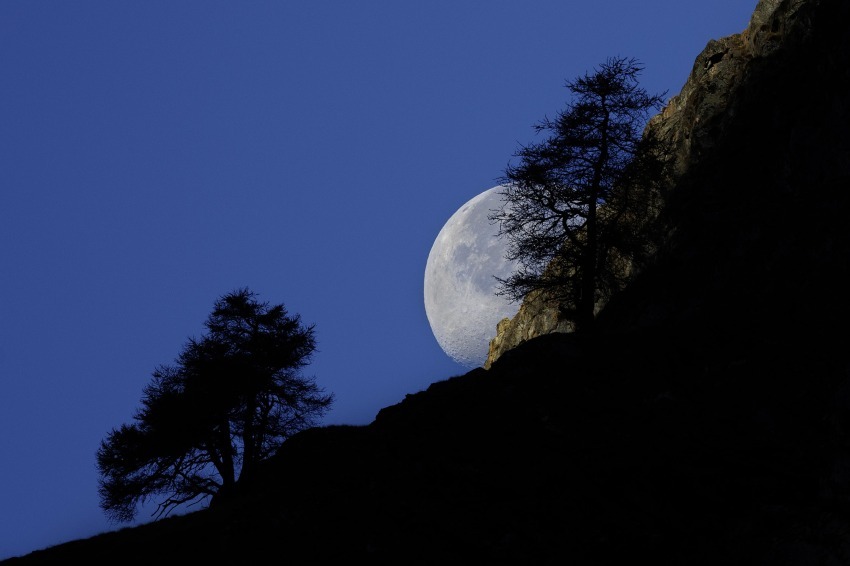 MOON - Davide Casazza